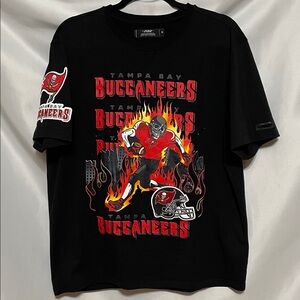 Tampa Bay Buccaneers Luxury Athletic Collection Pro Standard Mens T in size XL